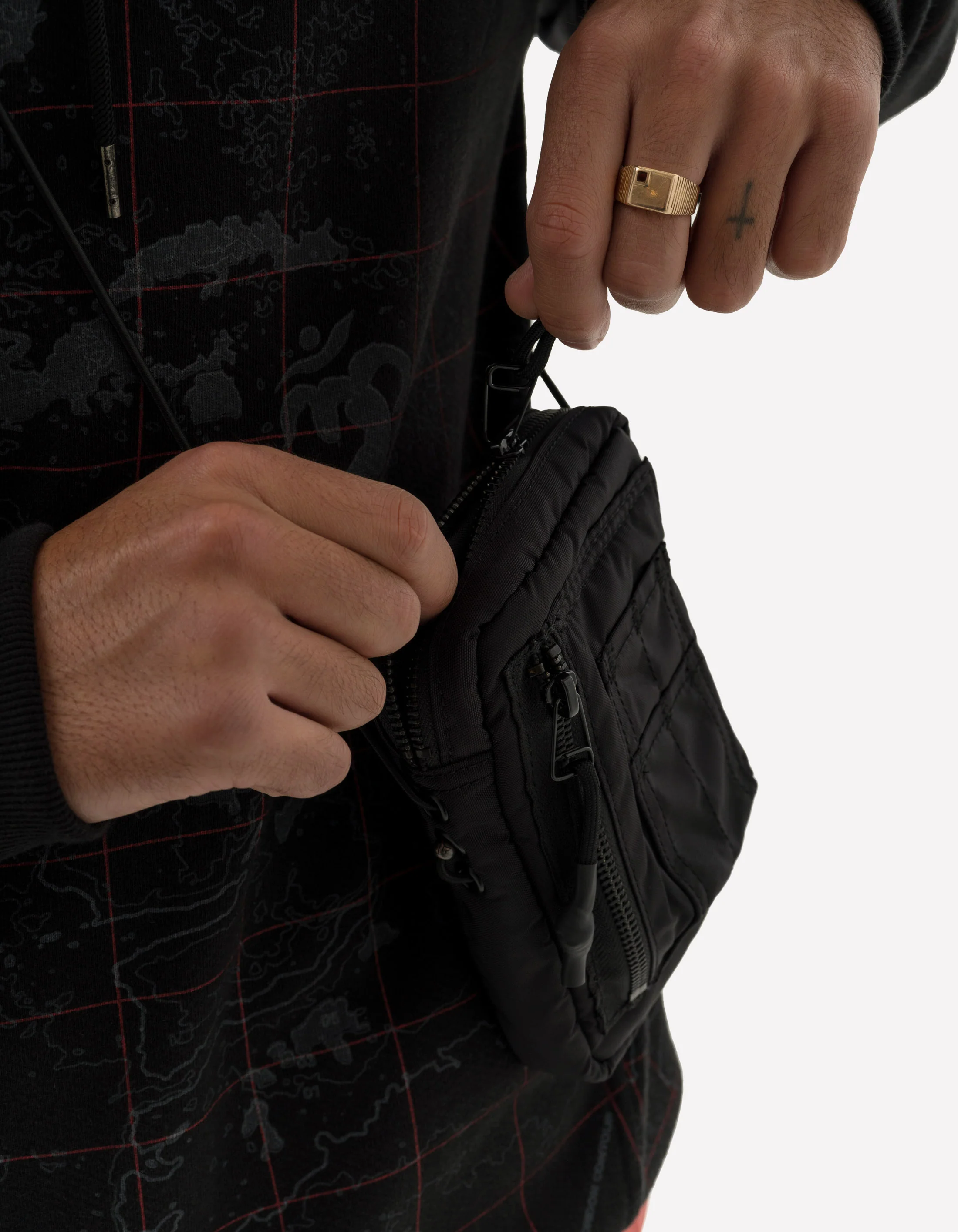 1117 Maha MA Pocket Pouch Black - Image 3