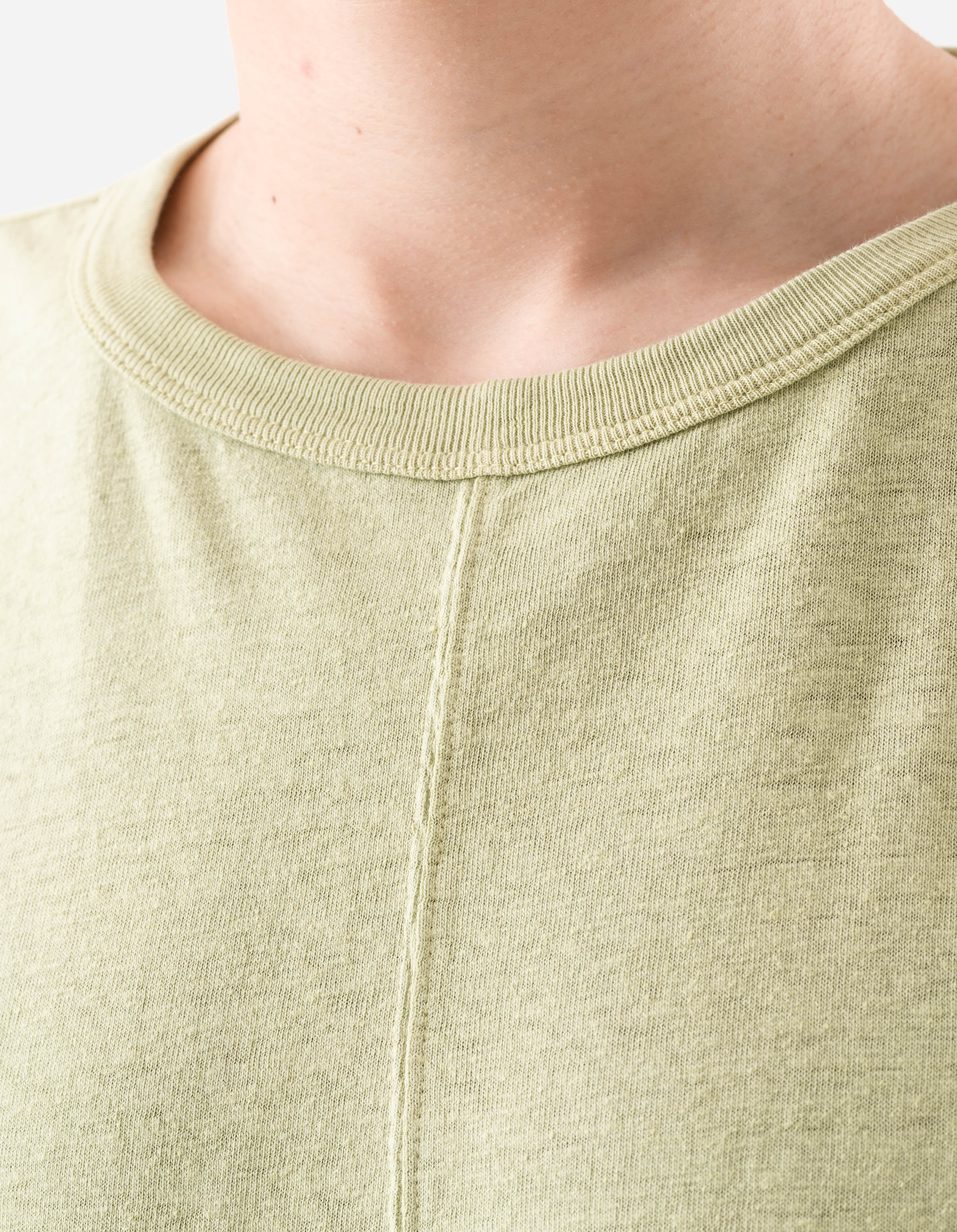 5245 Hemp Cross Loose L/S T-Shirt Moss Green - Image 4