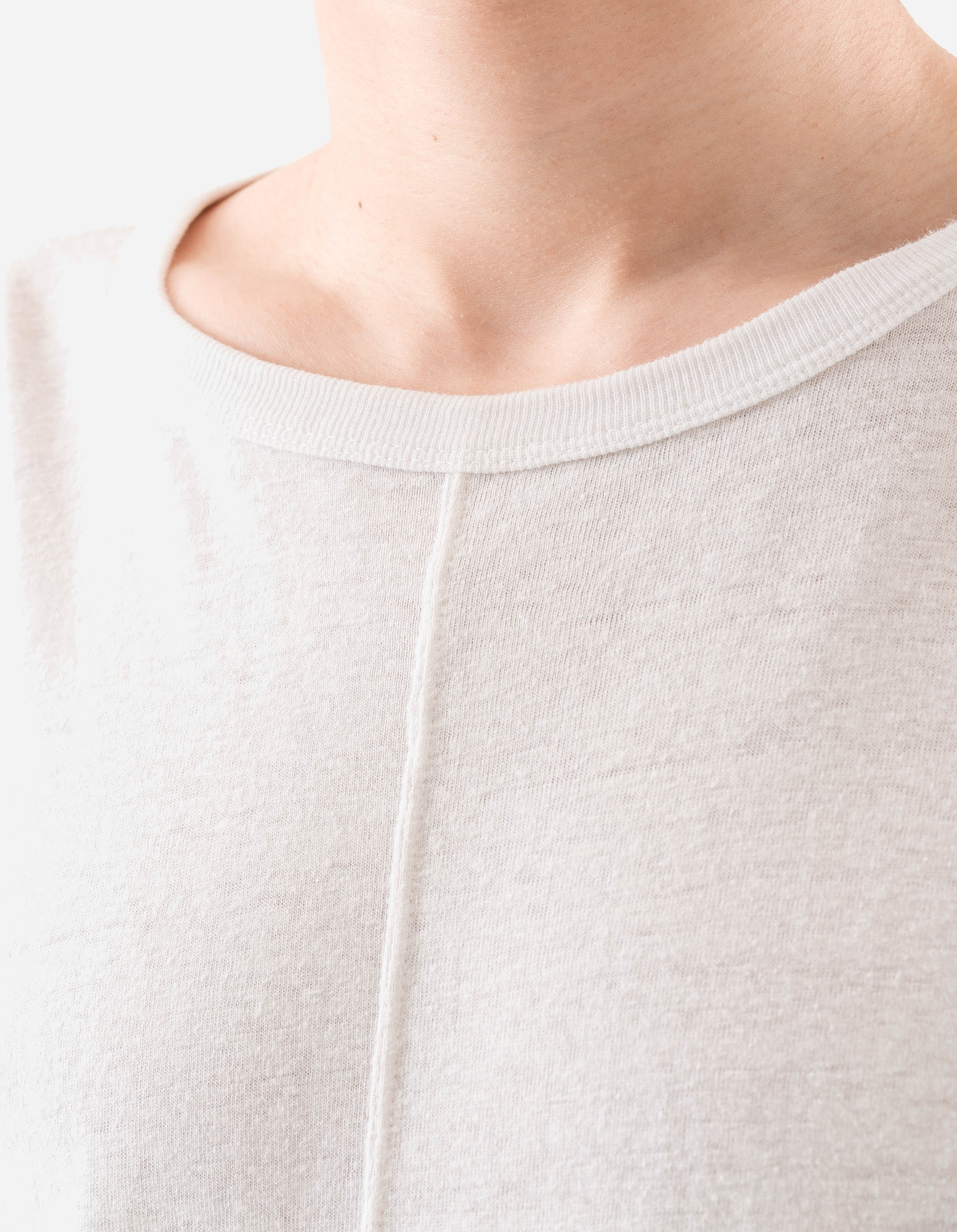5245 Hemp Cross Oversized L/S T-Shirt White - Image 5