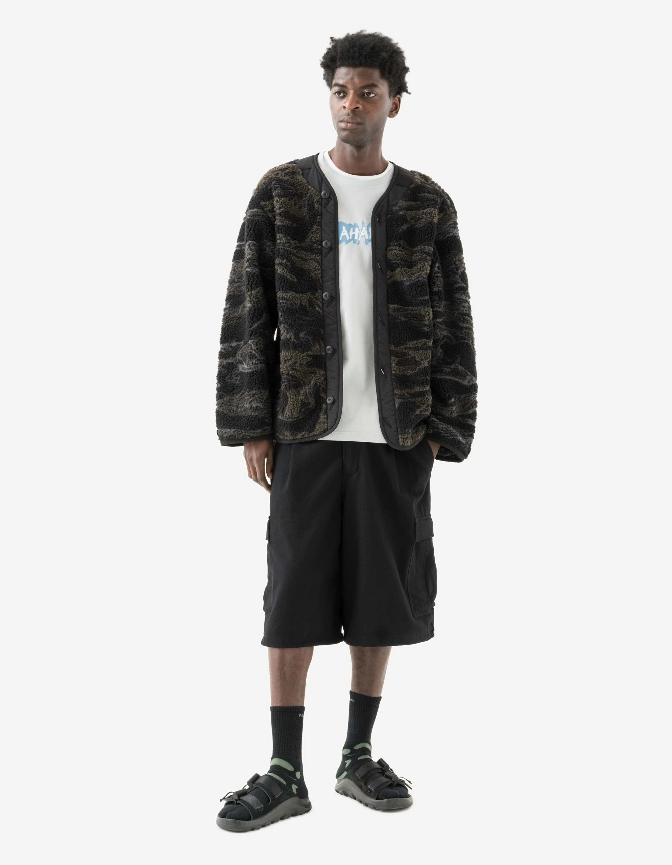7118 Oversized Wool Cargo Snoshorts Black - Image 7
