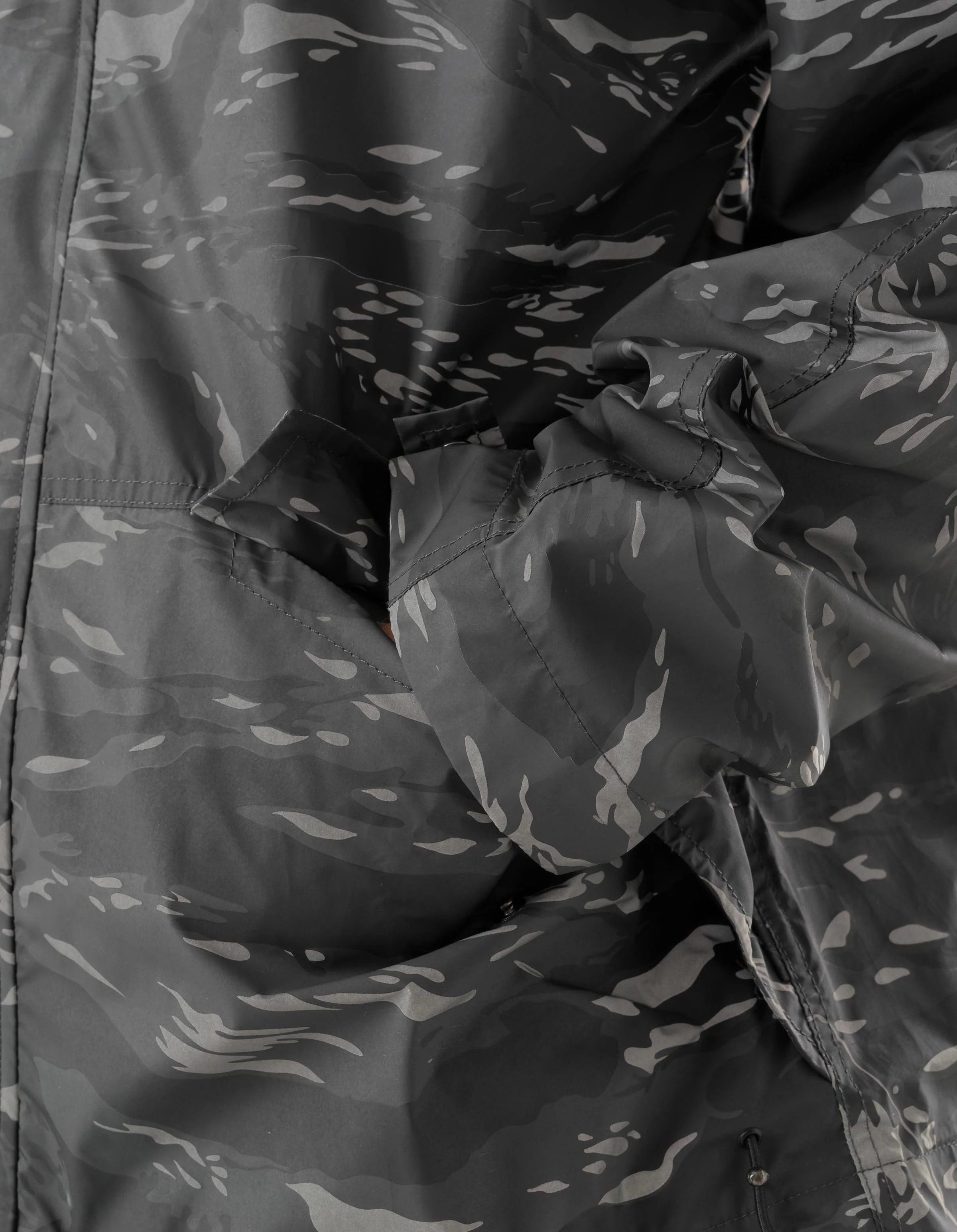 7120 Reflective Camo ECWS Parka Subdued Night - Image 8