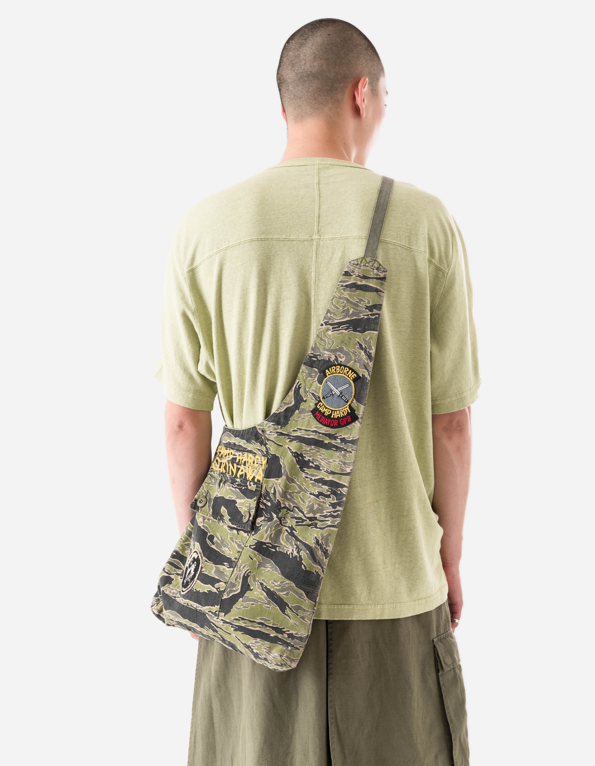 7267 Camp Hardy Okinawa Sling Bag John Wayne Colourway - Image 3