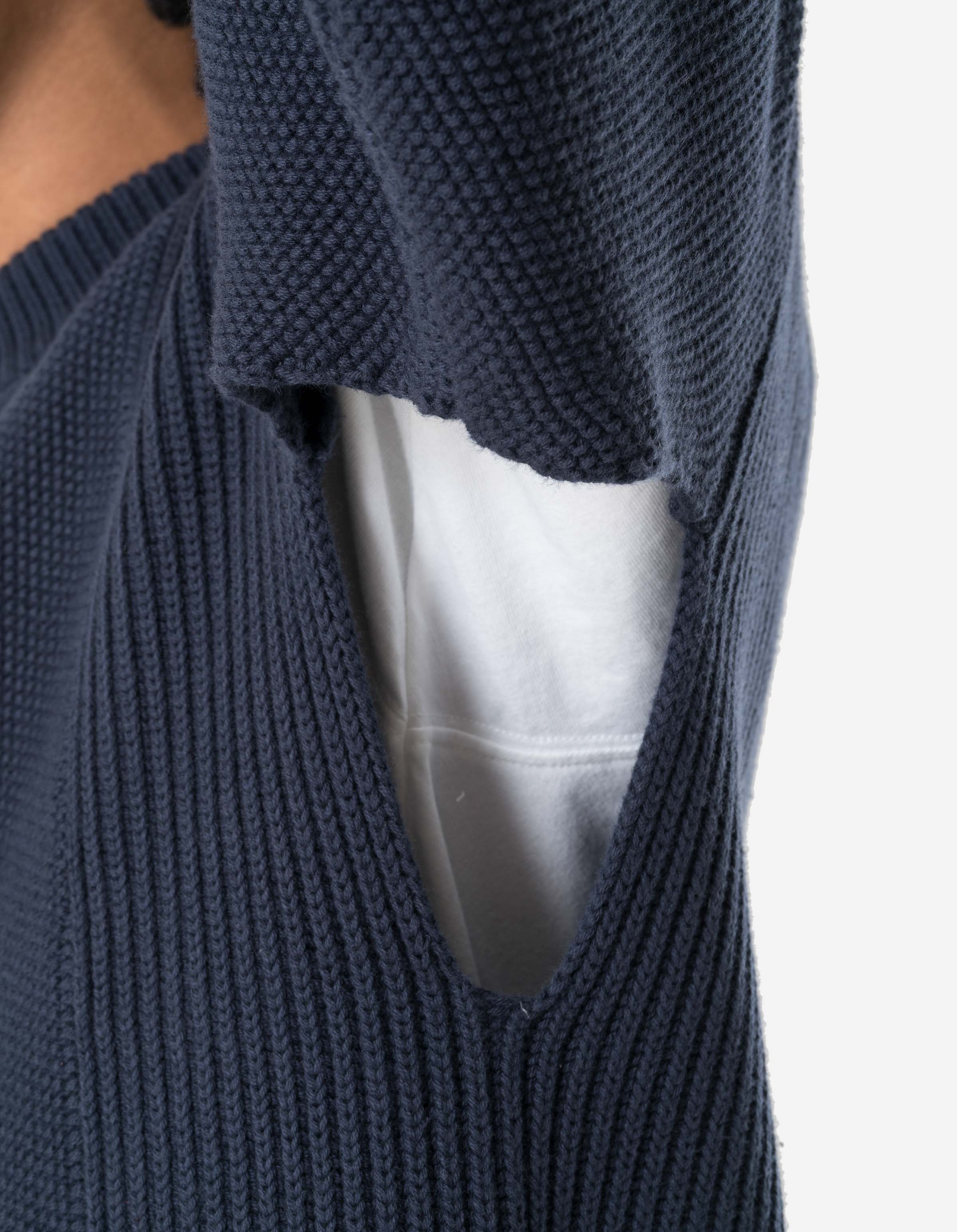 7273 Maharishi Knitted Crew Navy - Image 4