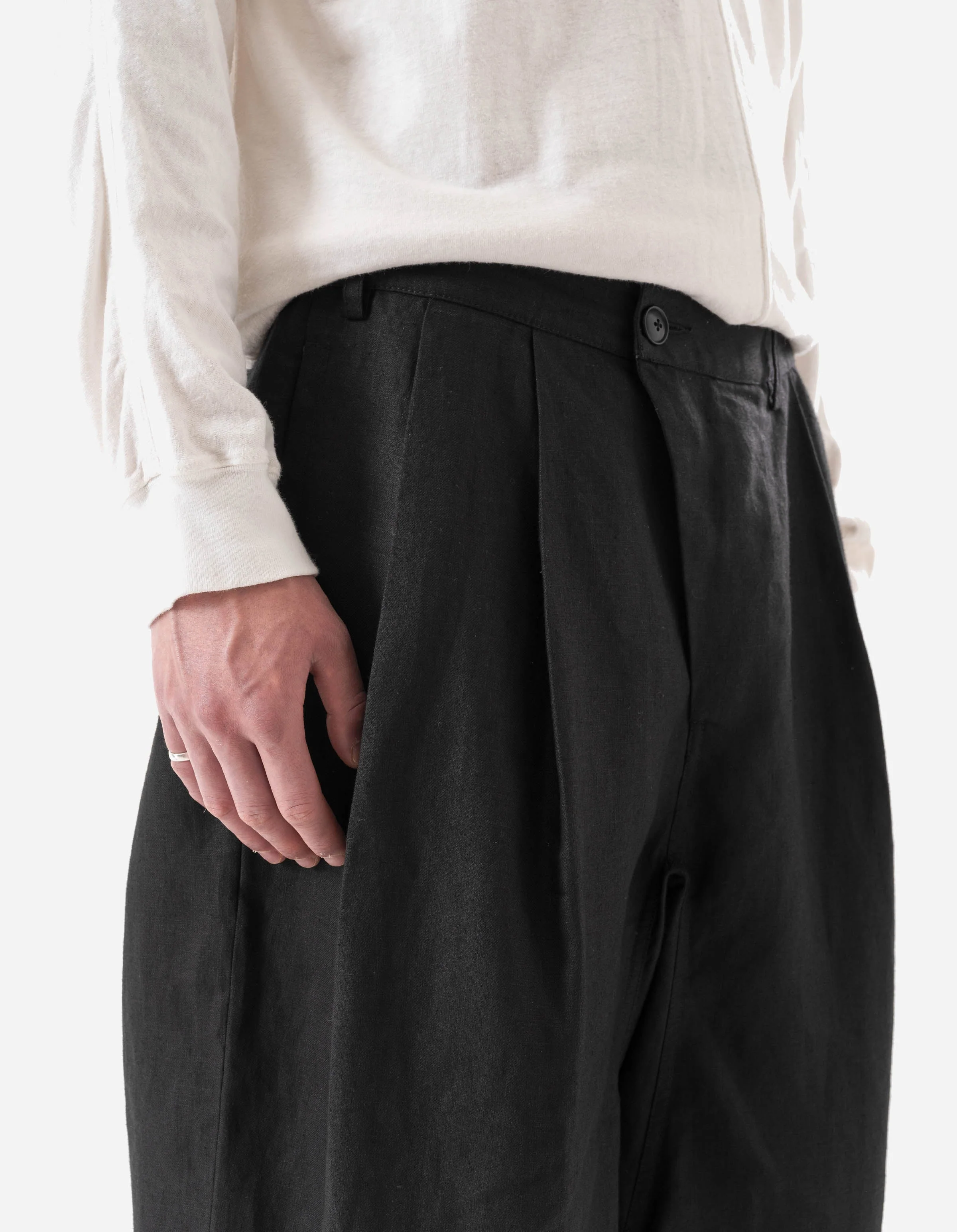 7312 Maha Asym Linen Pleated Pants Black - Image 6