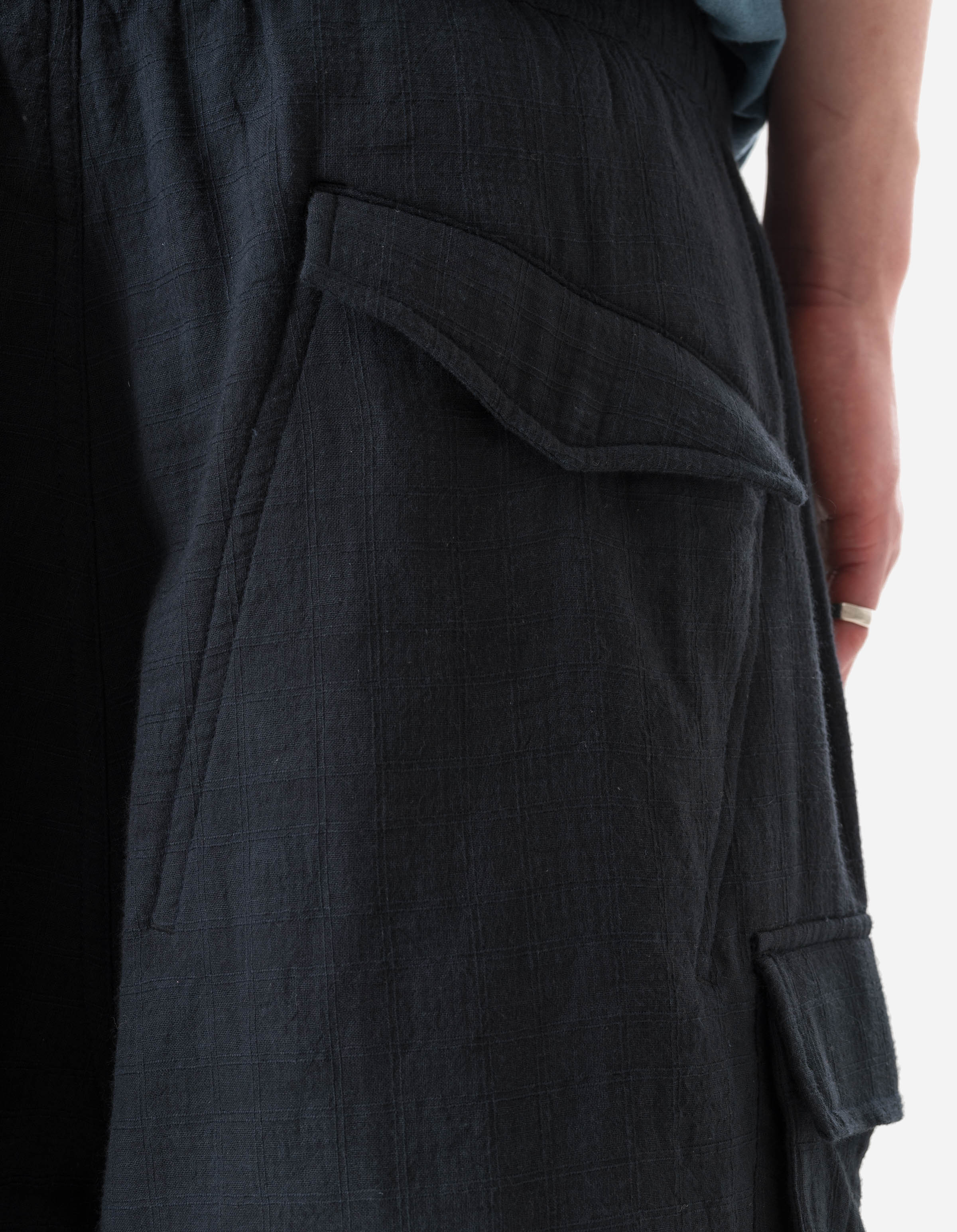 7317 Double Voile Asym Cargo Shorts Navy - Image 6