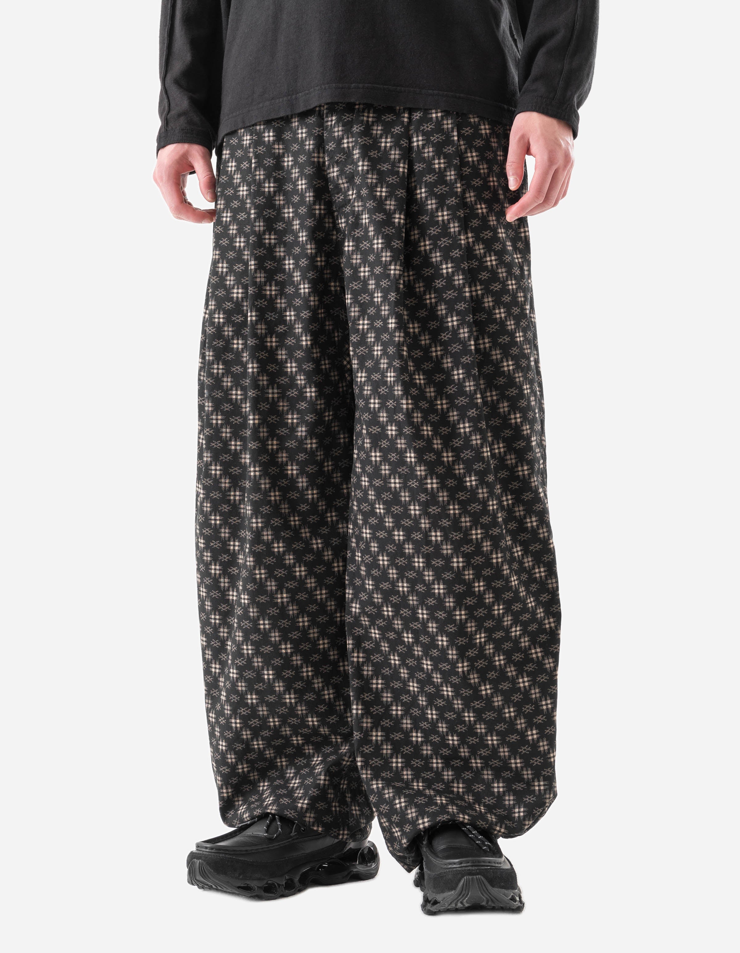 7323 Kasuri Loose Track Pants Sumi Black - Image 3