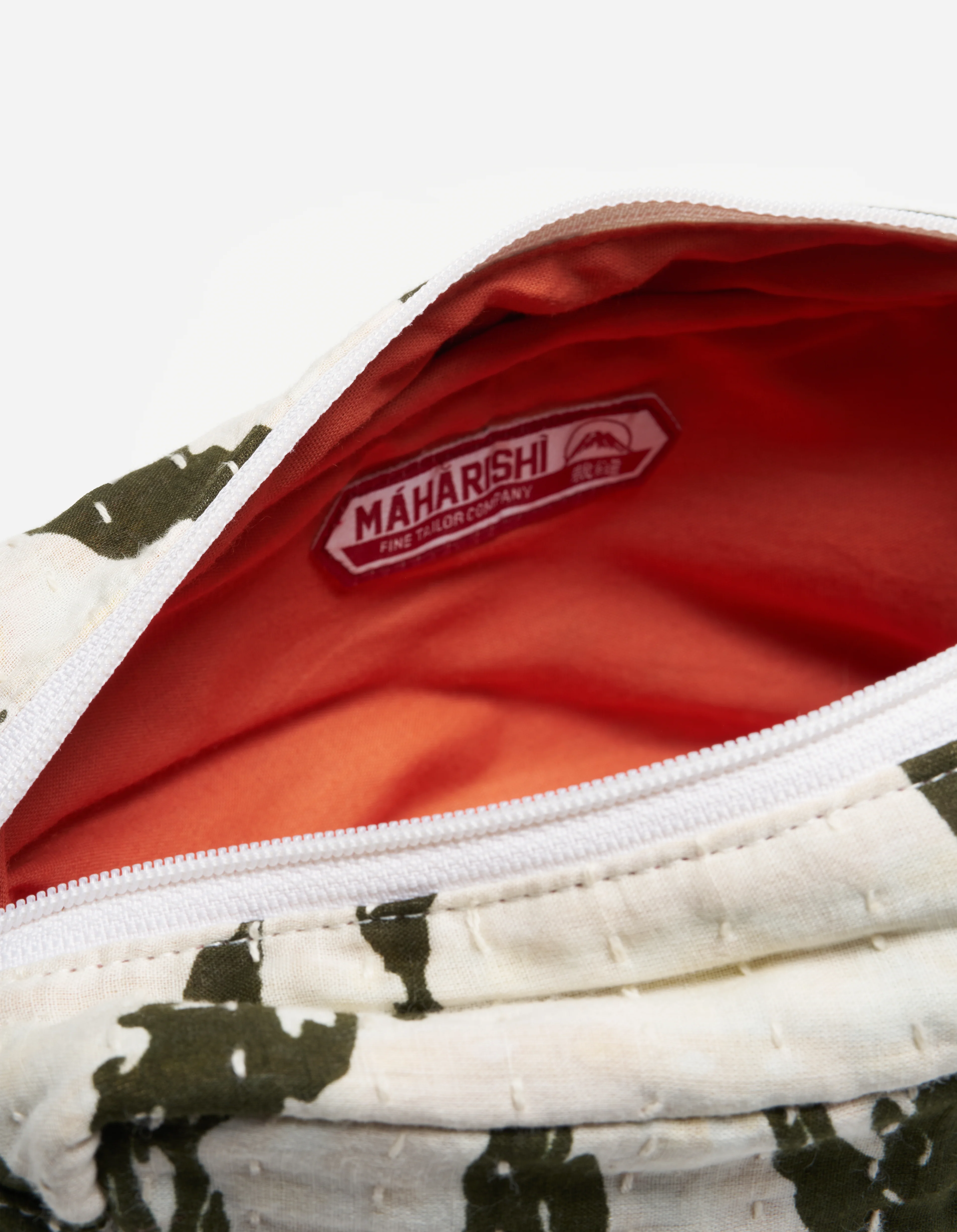 7332 Tigerstripe Travel Pouch Ecru/Olive - Image 2