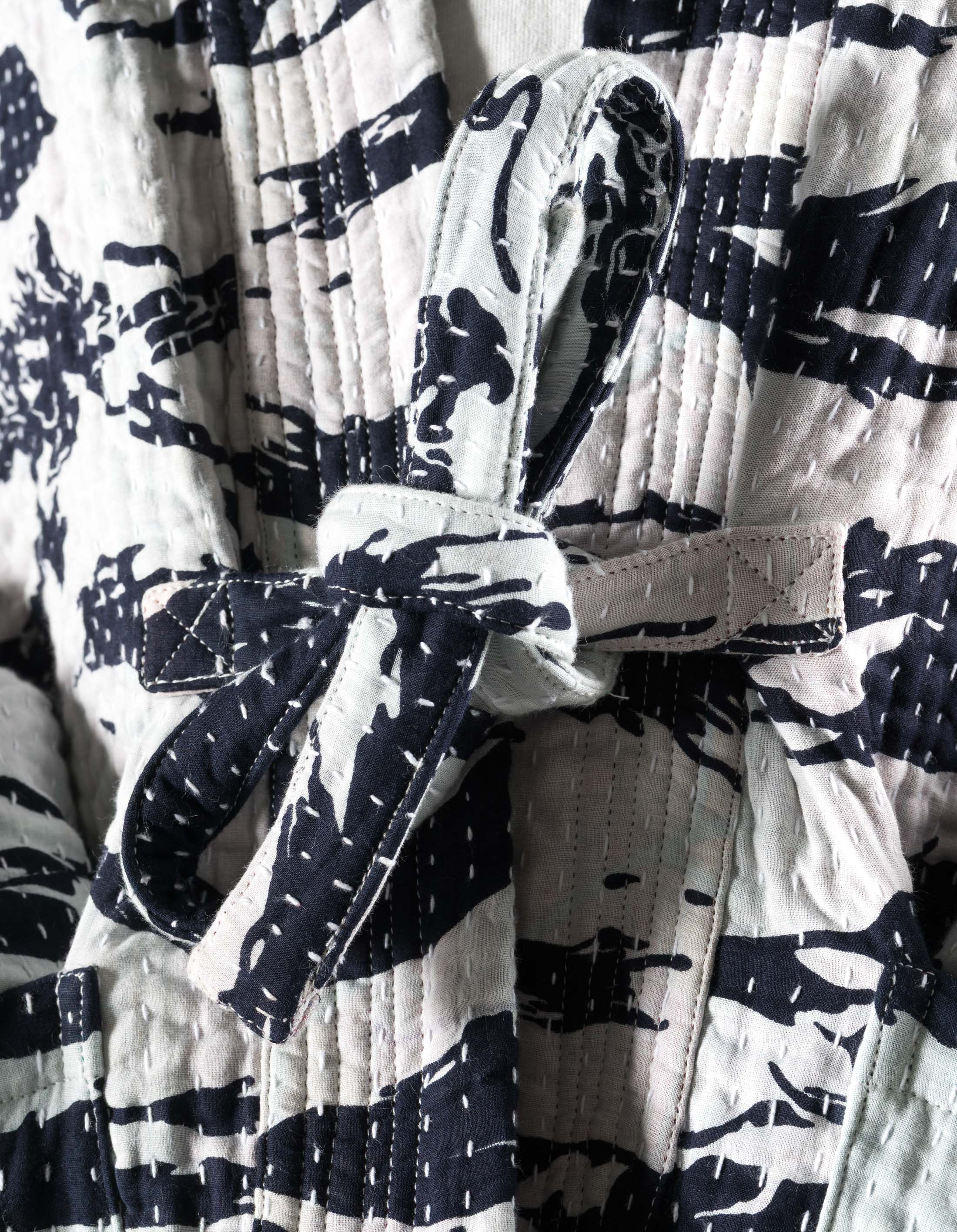 7333 Tigerstripe Kimono Navy/Ecru - Image 7