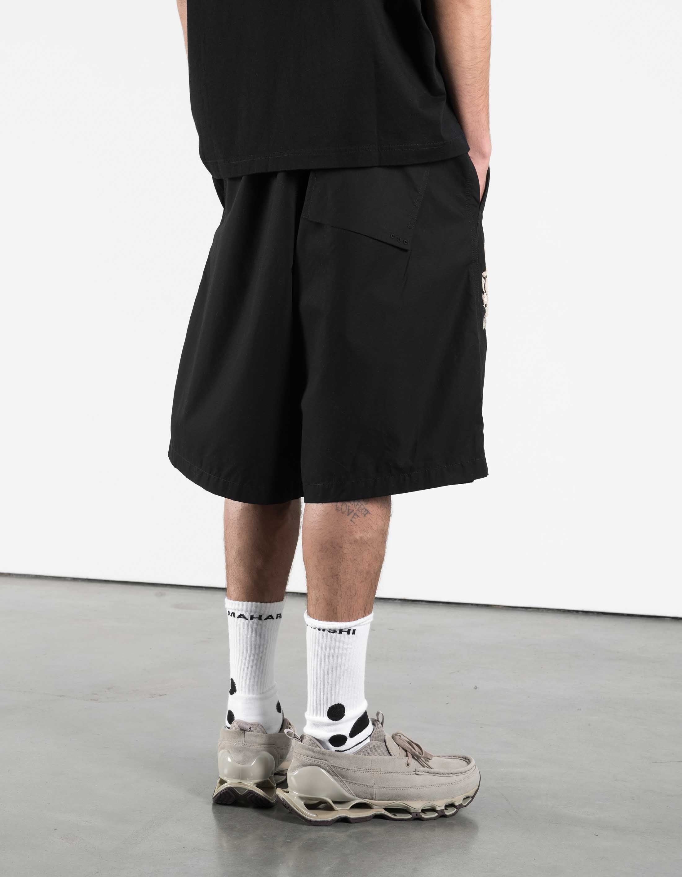 7337 Chimera Oversized Snoshorts Black - Image 3