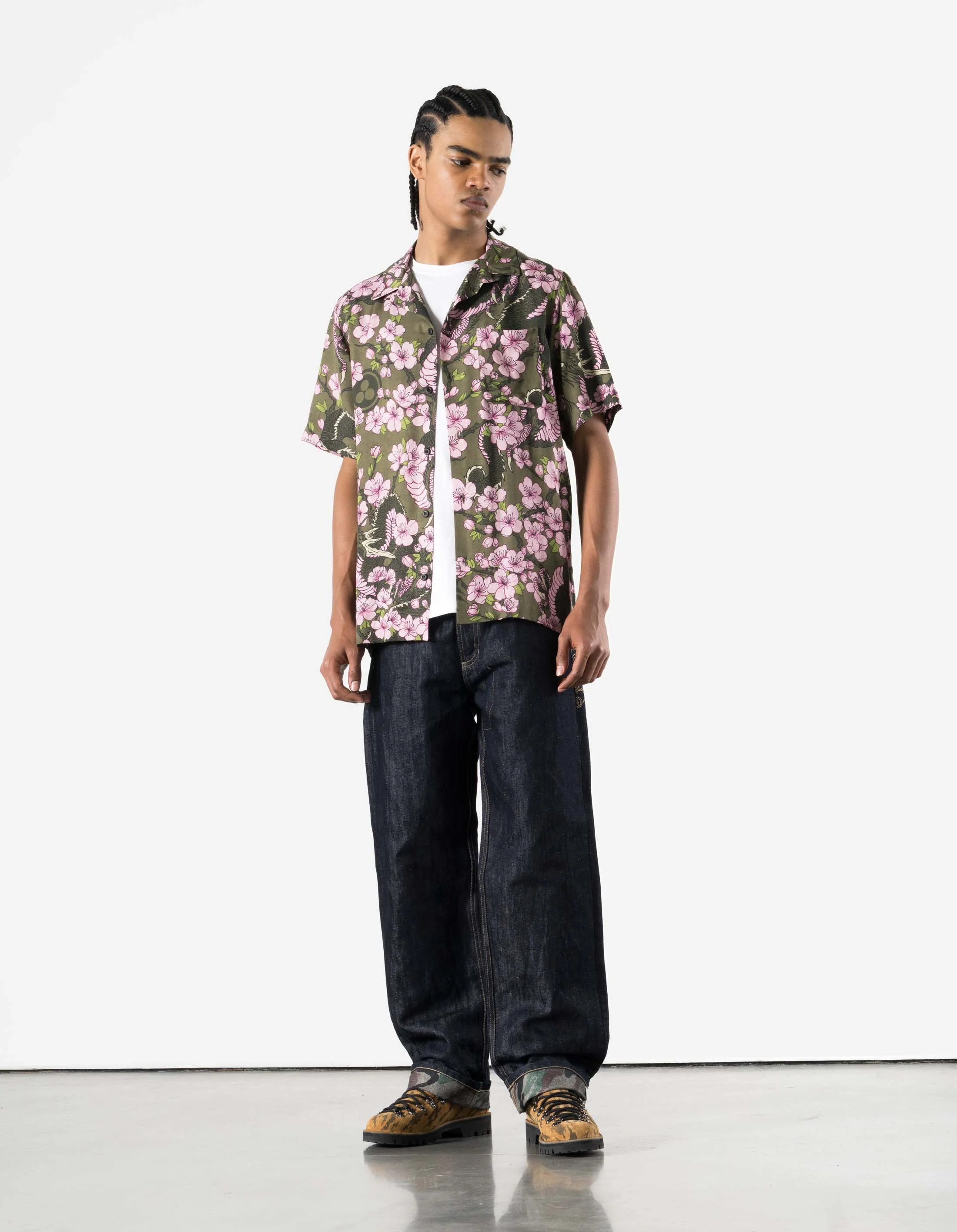 7359 Sakura Camp Collar Shirt Olive - Image 4
