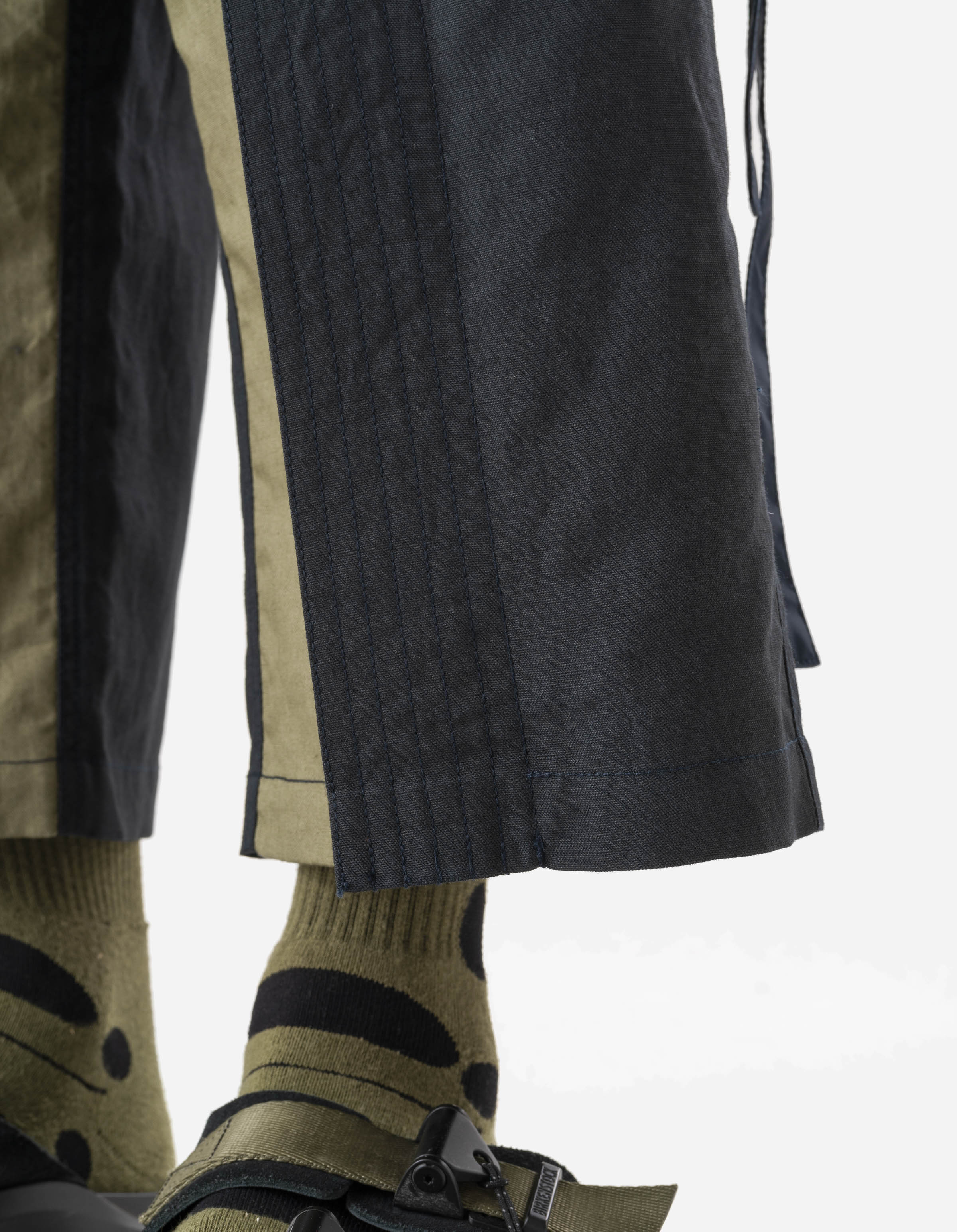 7406 Duality Hemp Cargo Hakama Navy/Olive - Image 8