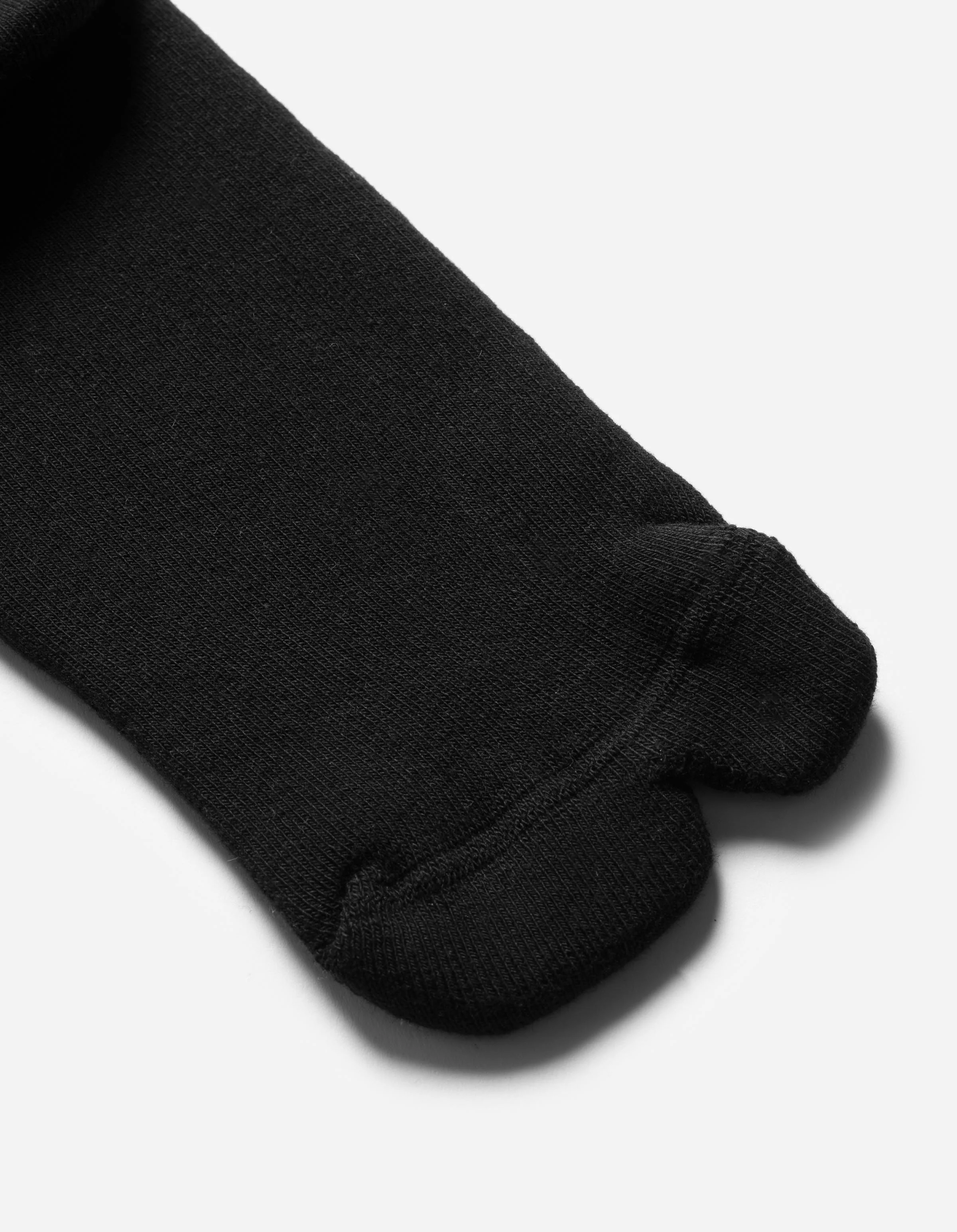 7462 Dark Horse Tabi Sport Sock Black - Image 3